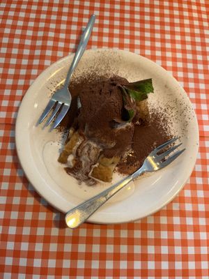 Apple strudel with ice creamm  at TerraZen Centre in Amsterdam