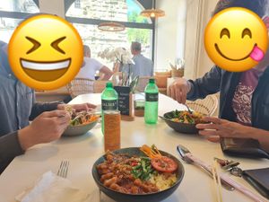 planted sweet-spicy chicken, friend rice and vegetables for 17.50 chf  at Papa Oro's in Brugg