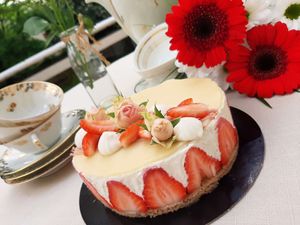 Fraisier at Les Ateliers Pomme D'amour in Talant