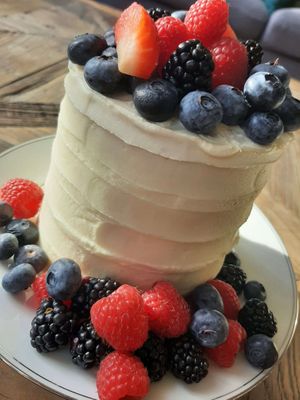 Layer-cake aux fruits at Les Ateliers Pomme D'amour in Talant