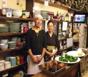 Hiroshi & Naoko Furuta behind the counter of Heianraku at Heianraku in Takayama
