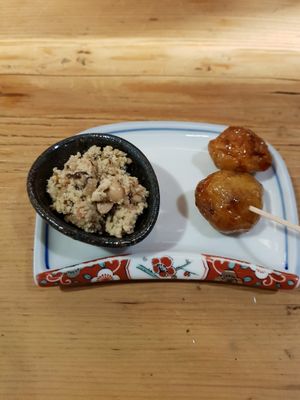 The appetizers - Koroimo + tofu mix with vege at Heianraku in Takayama