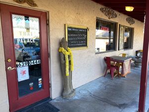 entrance at Thai Palace in Cottonwood
