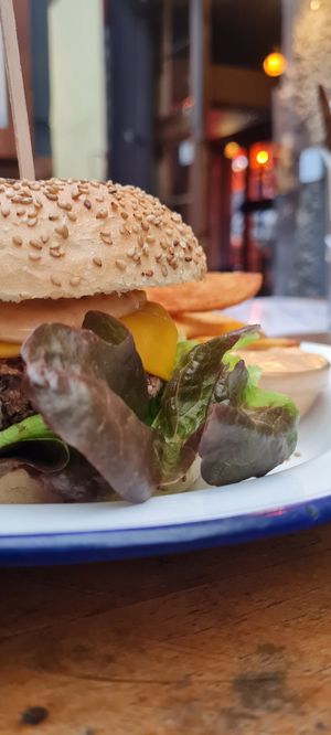 Burger at EmmaPea Vegan Food and Bar in Berlin