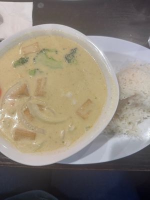Yellow curry with fried tofu at Tai Kitchen in Branson