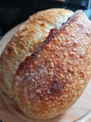 Blonde Sourdough 😋 at Bartels in Bangkok