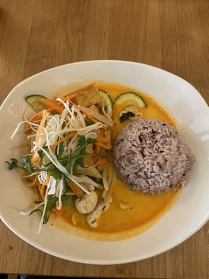 33. Taufu - Red curry with tofu. Yummy!  at Saigon Café in Hamburg