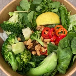 Pad Kapao (rice noodles, vegan “beef” and veggies) #Veganuary at Miss.v in Tel Aviv