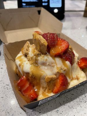 Strawberry Goodness  #Veganuary at Cinnaholic in Tempe