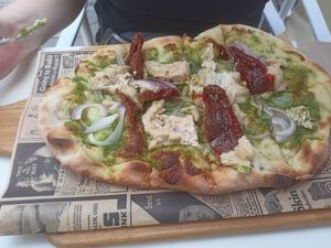 Pizza with cashew cheese at Twist in Mallorca