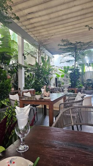 Ambiente at Guru Chay in Da Lat