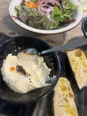 Hummus de garrofon, ensalada y foccacia  at Terra in Valencia