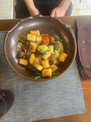 Flamingo Tongue Snail at The Botanist in Zadar