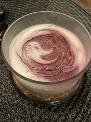 Cheesecake bon mais petit mais base de biscuits trop épaisse    at The Botanist in Zadar