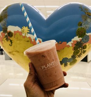Strawberry at SFO - The Plant Cafe Organic- T2 in South San Francisco