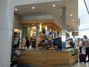 Clean counters at SFO - The Plant Cafe Organic- T2 in South San Francisco