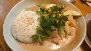 Curry at Nón Lá Vietnamese Garden in Basel