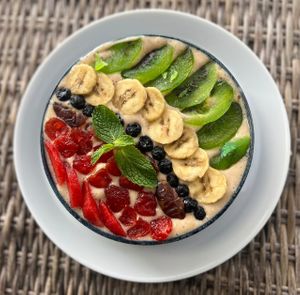 Smoothie bowl at Vegan Tranquil Rose in Kandy