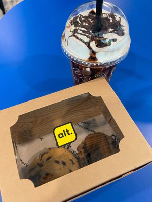 Wicked chocolate shake, choc chip cookie and Lotus biscoff brookie at alt.Eatery in Bangkok