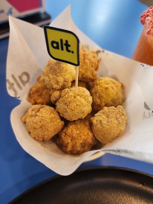 Chic Pop at alt.Eatery in Bangkok