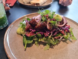 Flatbread at Cravings For Green in Ede