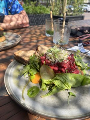 Beetroot and bean salad  at Cravings For Green in Ede
