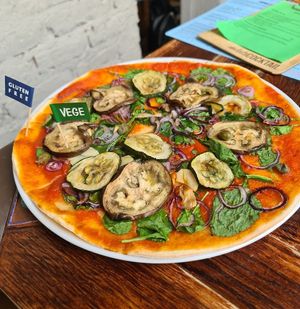 Pizza at La Cantina in Warsaw