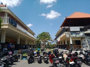 Goji Goji is at the end of left side building at Goji Goji Vegan Bowl in Canggu