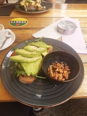 Avocado toast at Het Magazijn in Dordrecht