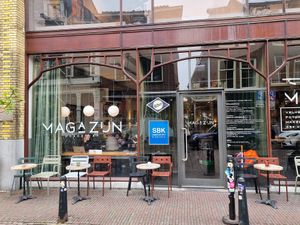 Front at Het Magazijn in Dordrecht