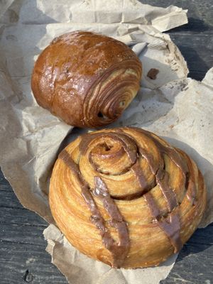 Pain au chocolat et brioche à la cannelle  at Boulangerie Jarry in Montreal