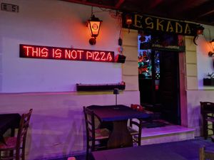 Outdoor seating at Eskada in Gallipoli