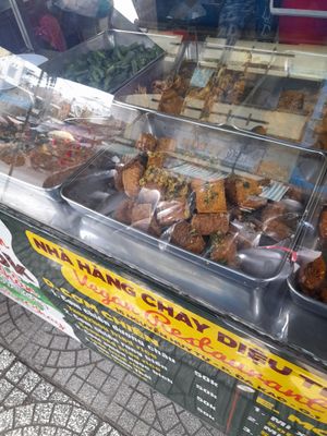 Com chay selection at Diệu Thiện in Ho Chi Minh City