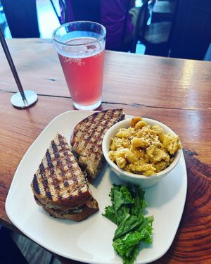 Reuben and Mac & Cheese - 100% Vegan   at End of the Line Cafe in Pensacola