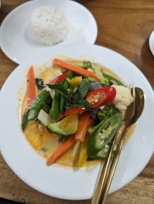 Panang curry with vegetables at Chada Vegetarian Restaurant in Chiang Mai