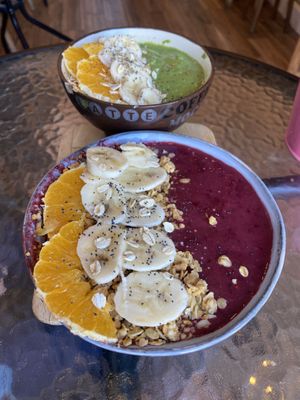 Açai bowl und Green Smoothie Bowl   at My Coffee Porto in Porto