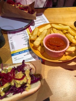 Not dog & fries at Boca Boca Vegan Guilty Pleasure in Warsaw