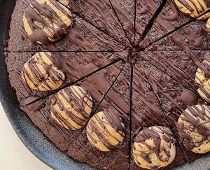 Choc chip brownie (vegan) at Verdeli in The Hague