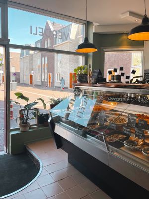 Verdeli interieur at Verdeli in The Hague