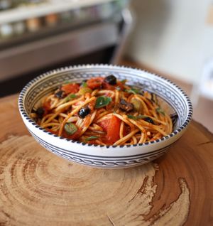 Smoky olijven pasta at Verdeli in The Hague