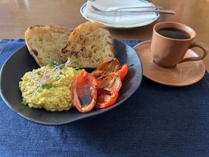 Café da manhã no prato e café especial  at Inari in Rio De Janeiro