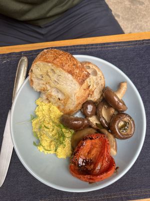 Bowl de cafe da manha   at Inari in Rio De Janeiro