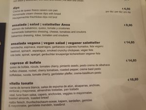 Vegan salad option at Restaurante Anoa Santanyí in Mallorca