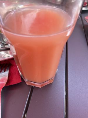 Guava-„schorle"  at Saravanaa Bhavan in Cologne