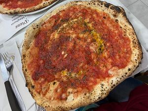 Marinara pizza  at Pizzeria da Michele in Naples