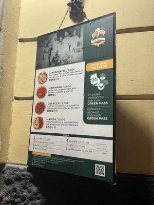   at Pizzeria da Michele in Naples