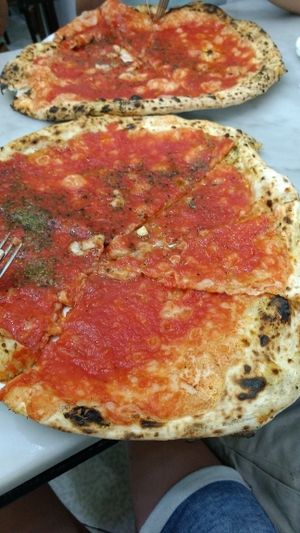 Marinara Pizza (Maxi €5) at Pizzeria da Michele in Naples