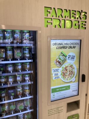 Vending machine   at MSP - Farmer's Fridge - T1 & T2 in Minneapolis