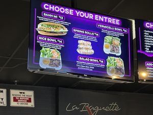 Menú  at La Baguette in Palm Desert