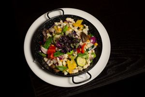 Gemüsepfanne mit hausgemachten Nockerln
Seasonal pan vegetables with small hommade austrian dumpling at Mariahilferbräu in Vienna